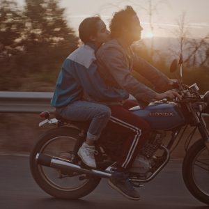 Cine chileno: Tarde para morir Joven
